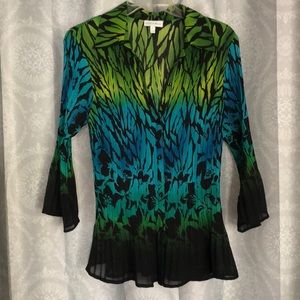 Like new Fashion Bug blouse. Three-quarter sleeve. Size large.